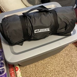 Water resistant outdoor blanket